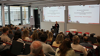 251114_GöG_Auditorium Blick ins gut besuchte Auditorium der GöG