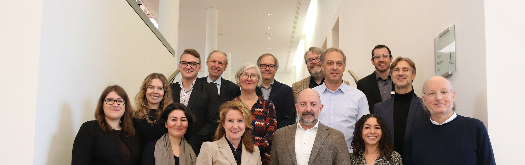 251110_Gruuppenbild_Rwanda_Network_Meeting_Staatskanzlei Group photo with State Secretary Heike Raab from the third Rwanda network meeting of universities and colleges from Rhineland-Palatinate in the State Chancellery (Photo: State Chancellery RLP)