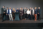 Gruppenbild vom Fachkräftegipfel