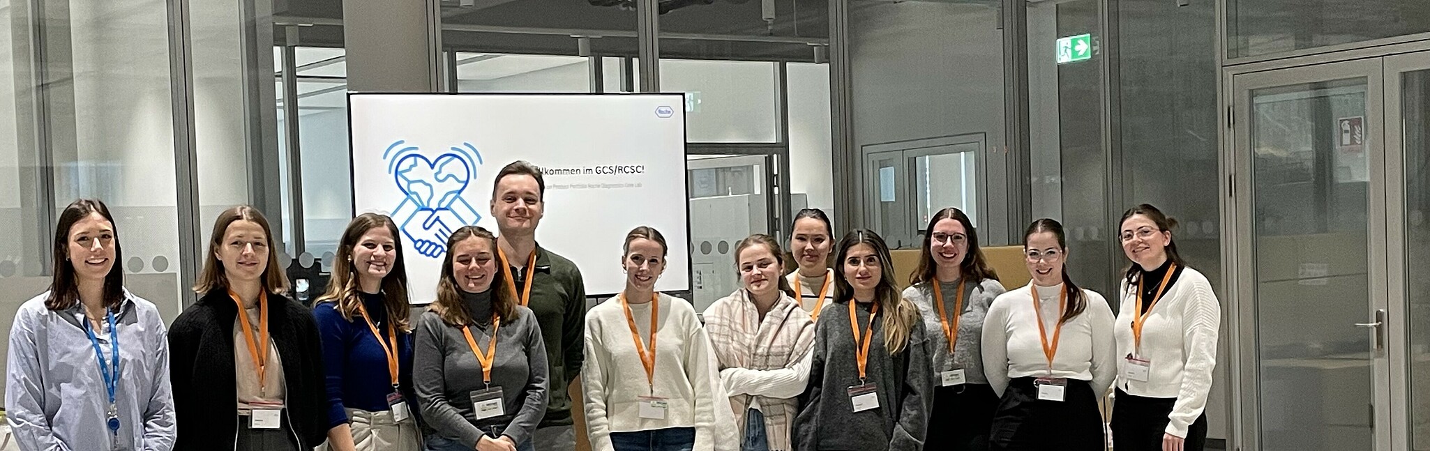 Gruppenbild GiP-Studierendengruppe bei Roche