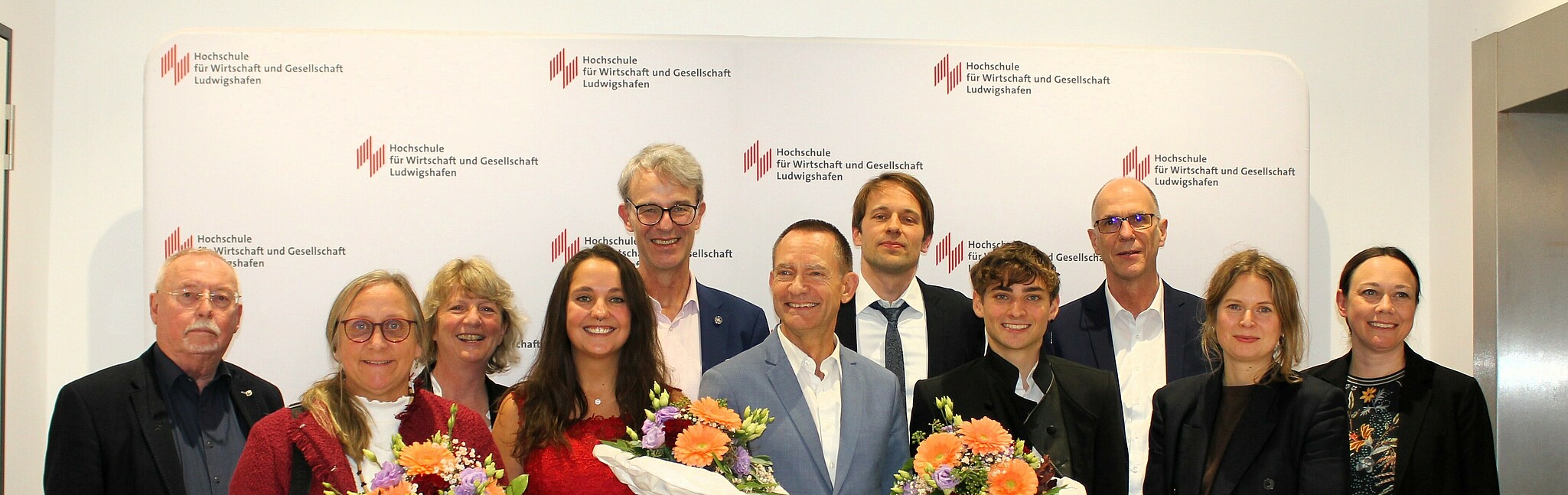 251024_FGP_Gruppenbild_alle Group picture of the Friedrich-Gennheimer-Award