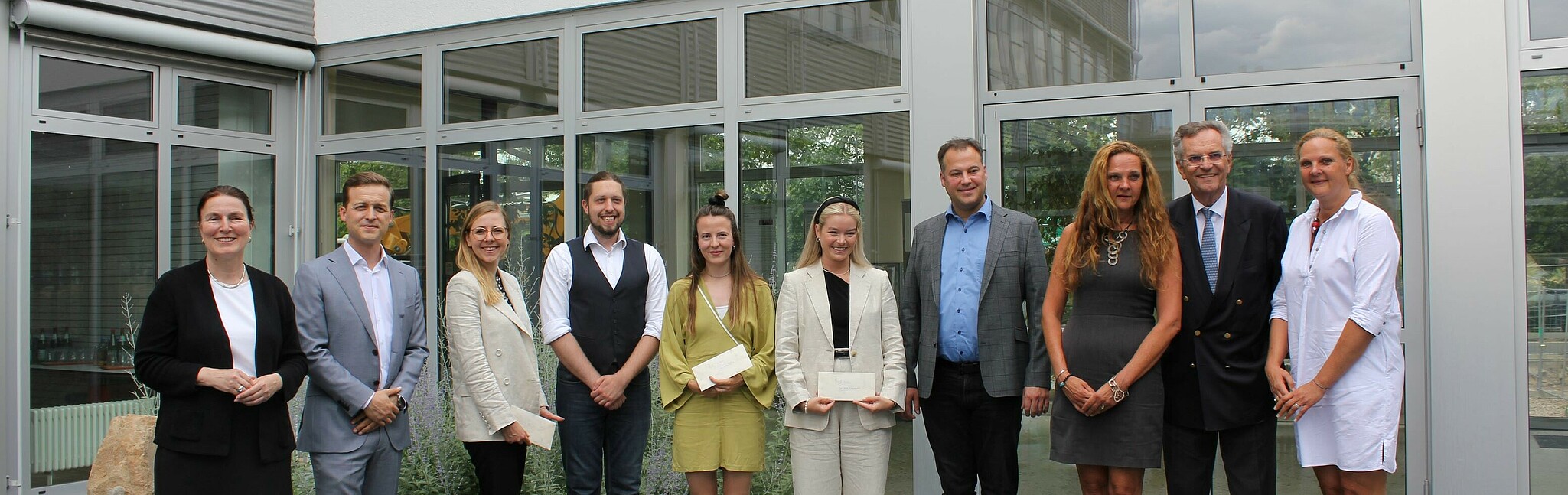 Group picture of the Wagner family sponsorship award ceremony