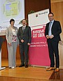 (v.l.) Tagungsorganisatorin Andrea Kuhn, Hochschulpräsident Prof. Dr. Peter Mudra und Staatssekretär Dr. Alexander Wilhelm (MSAGD) (Bild: HWG LU)